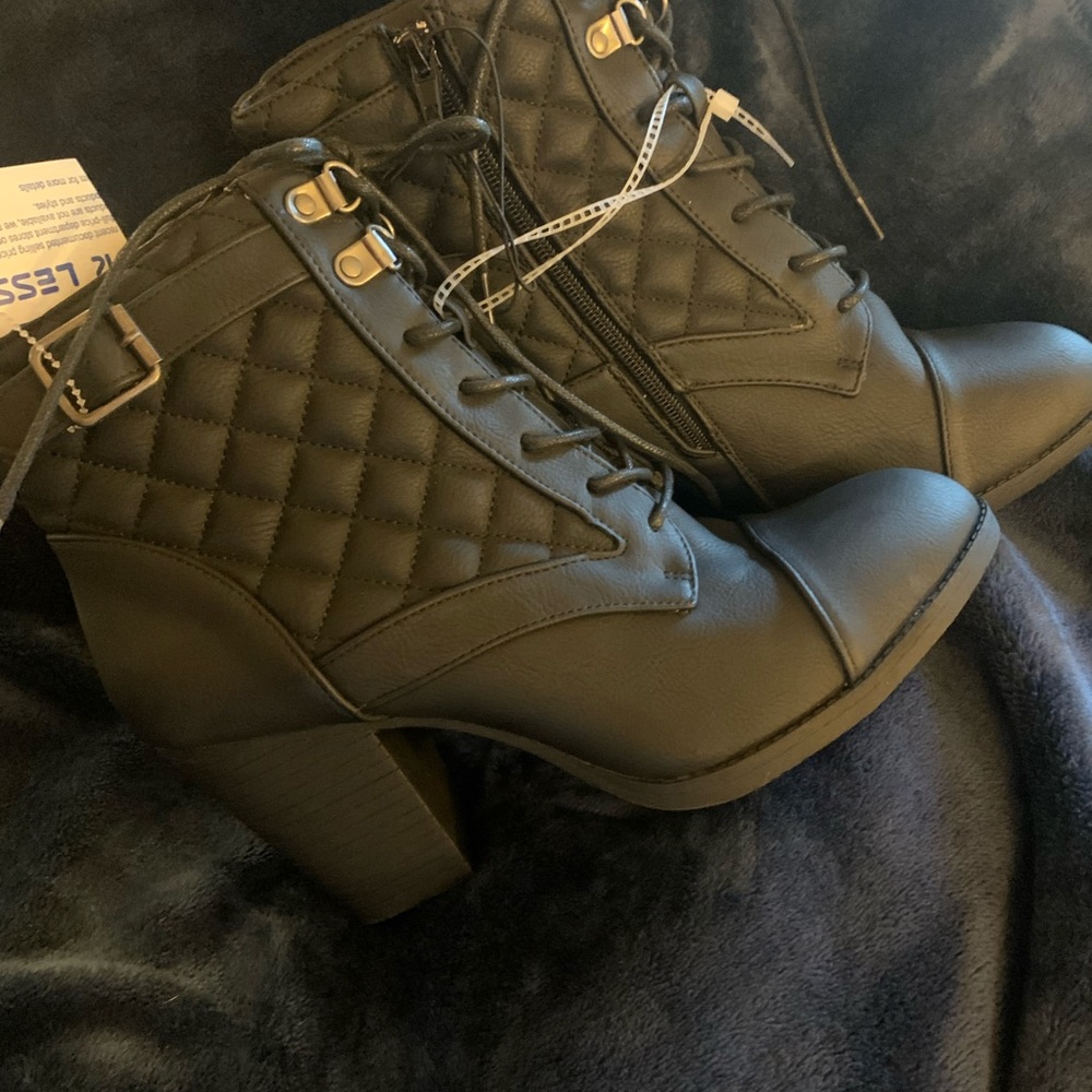 Women’s boots